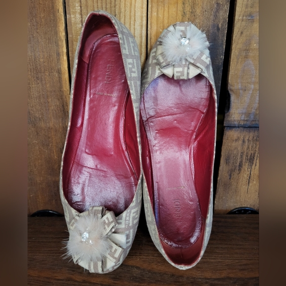 Fendi Flats Fendi Womens Shoes - Picture 8 of 11